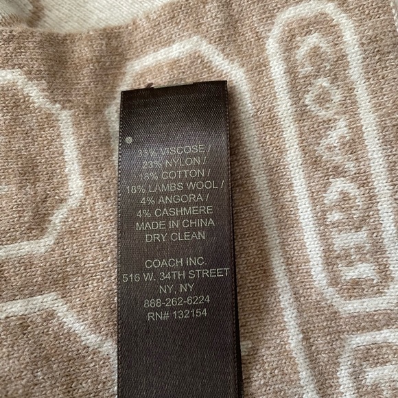 Coach Scarf - Picture 2 of 4